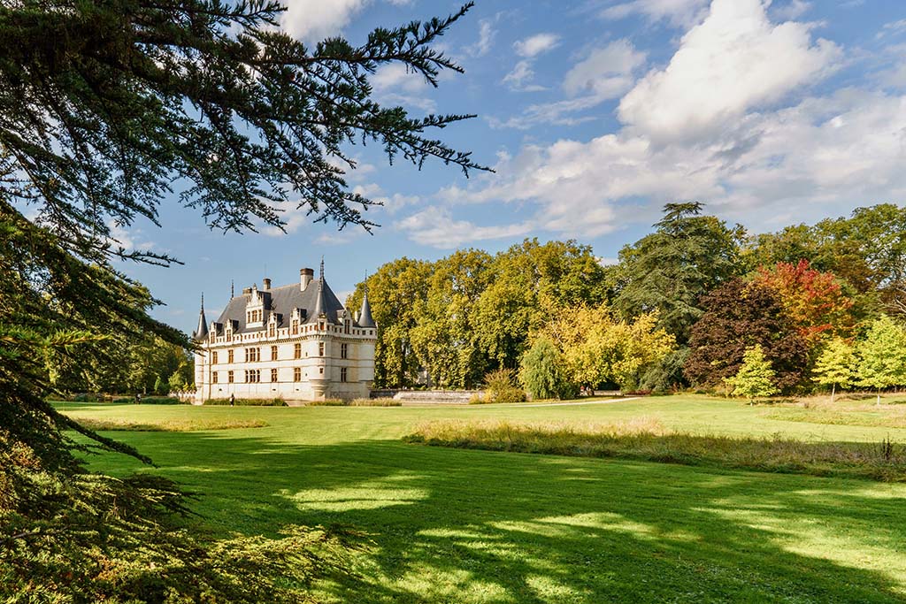 Independent Escort Loiretal Independent Escort Loiretal - Ein Schloss in den Gärten Frankreichs